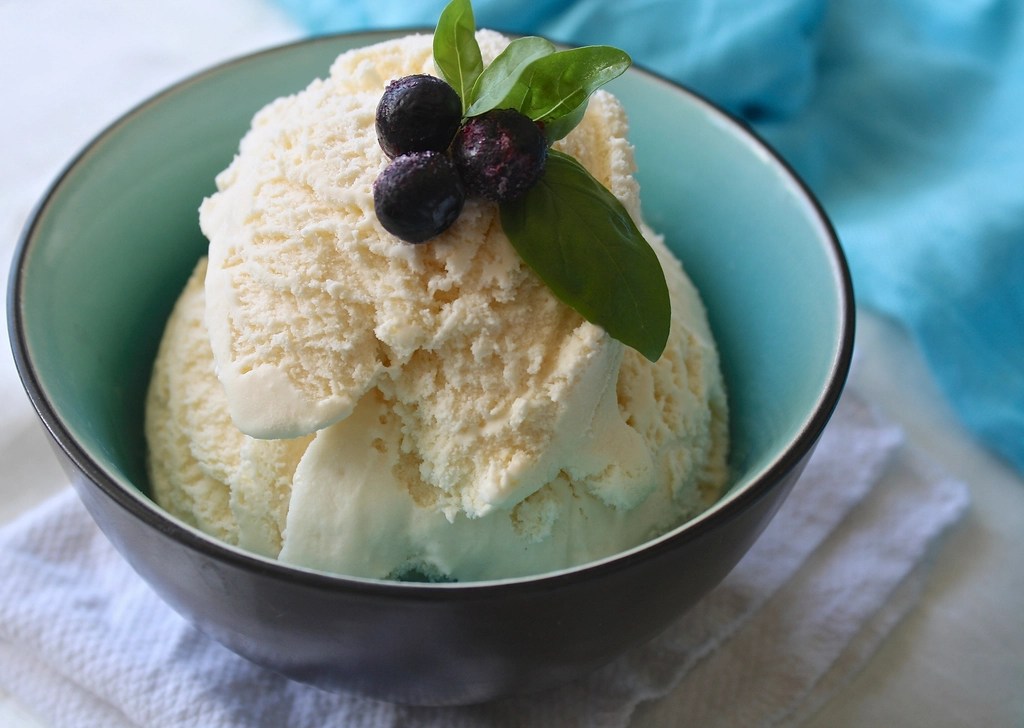How to Make Raw Milk Ice&nbsp;Cream